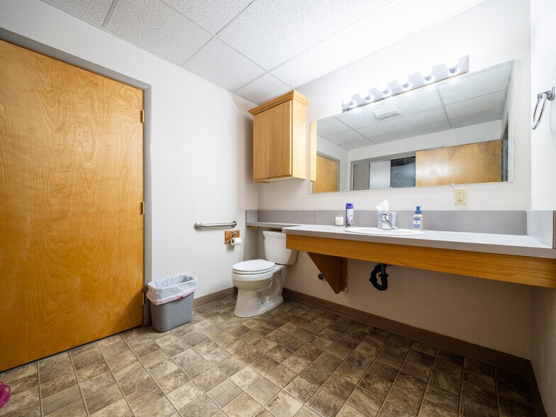 More Photos Of 330-340 Washington St SW, Albany Office For Sale