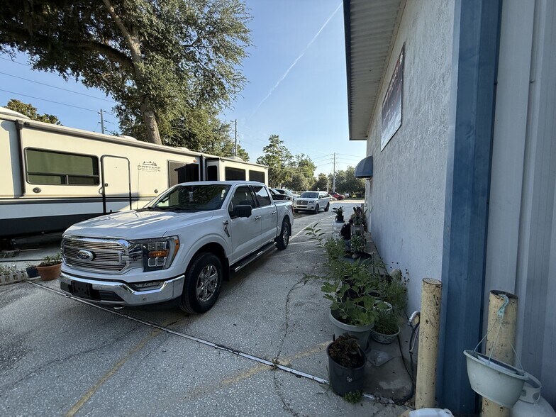 More Photos Of 5508 Benchmark Ln, Sanford Warehouse For Sale