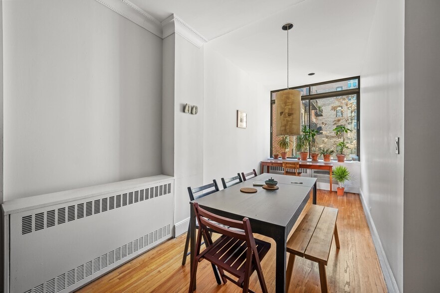 More Photos Of 489 West End Ave, New York Apartments For Sale