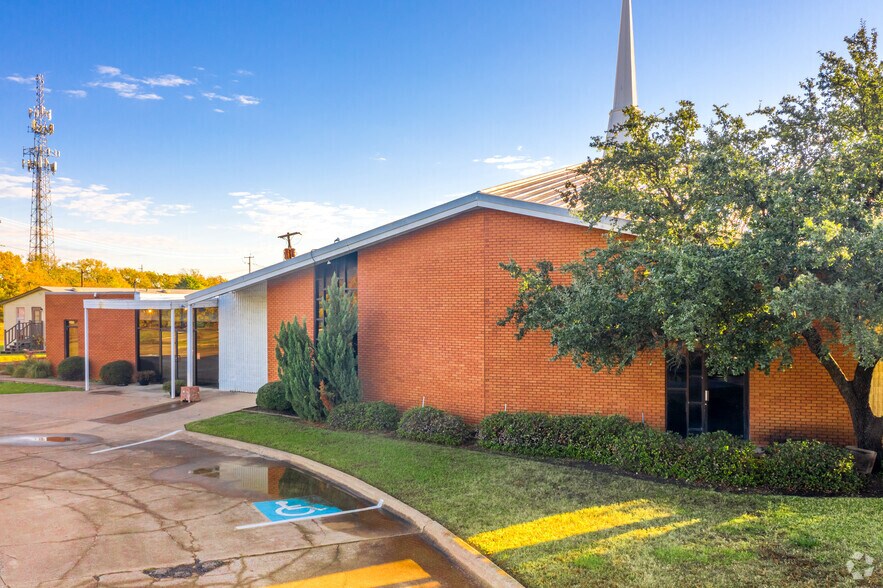 More Photos Of 4309 Main St, Rowlett Religious Facility For Sale