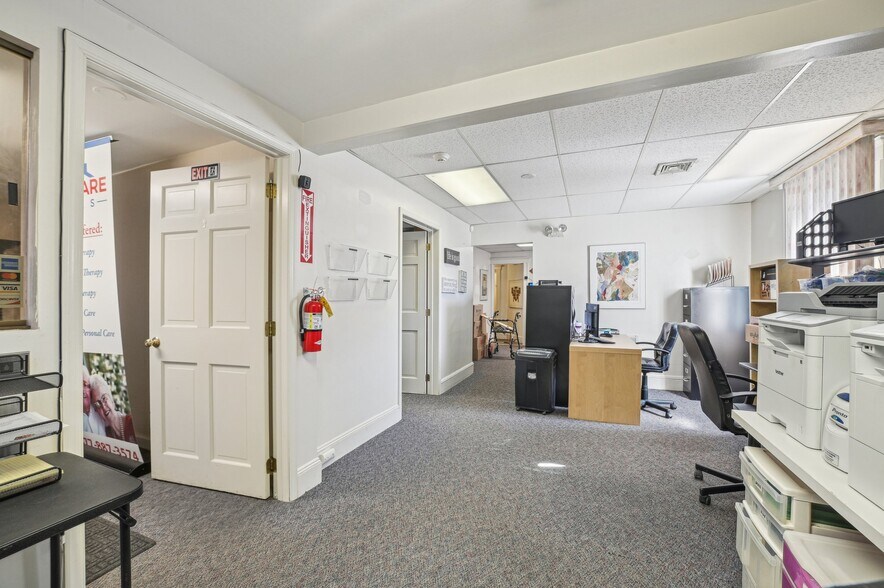 More Photos Of 188 Newark Pompton Tpke, Little Falls Office Residential For Sale