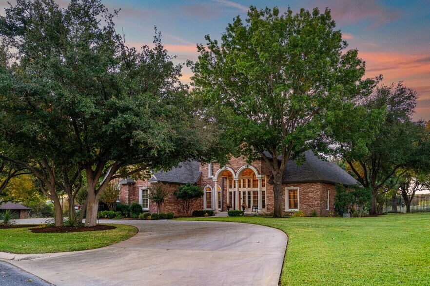 More Photos Of 2409 Commerce st, San Saba Land For Sale