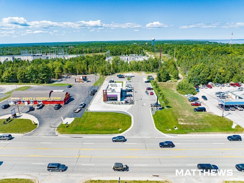 More Photos Of W 206 US-2, Saint Ignace Fast Food For Sale
