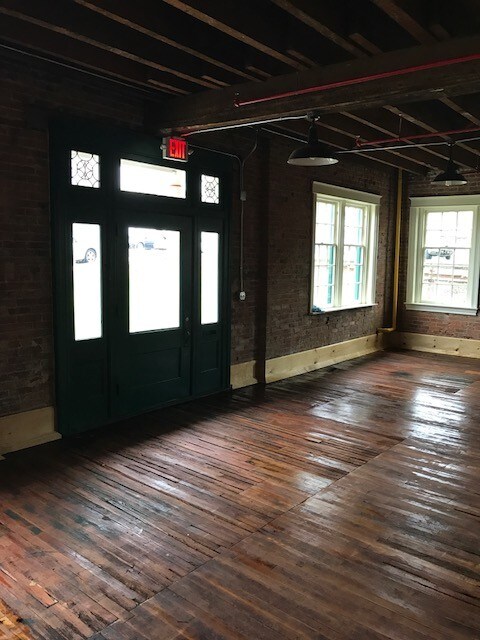 More Photos Of 686-688 Pennsylvania Ave, Hagerstown Flex For Sale