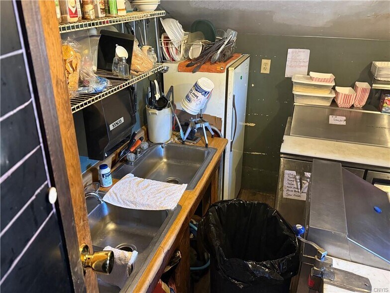 More Photos Of 10825 Taberg Florence Rd, Camden Bar For Sale