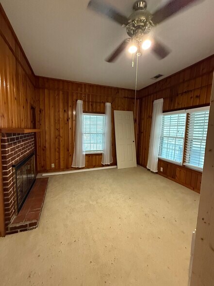 More Photos Of 630 Meinhard Rd, Port Wentworth Office For Lease