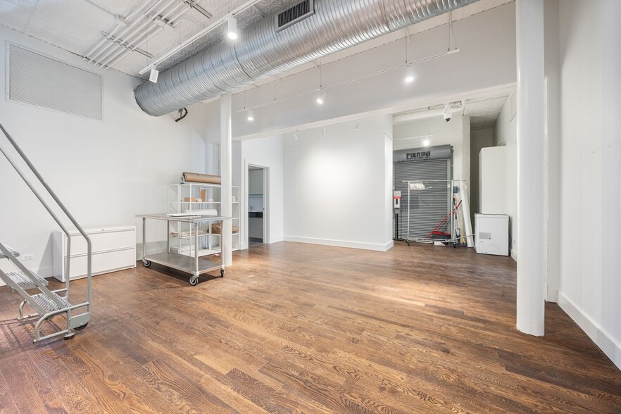 More Photos Of 1910 W North Ave, Chicago Storefront Retail Residential For Sale