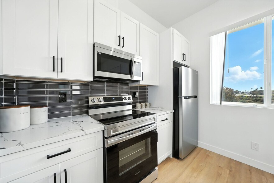 More Photos Of 2868 Preece St, San Diego Apartments For Sale