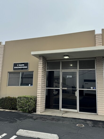 Primary Photo Of 2111-2125 S Santa Fe St, Santa Ana Manufacturing For Lease