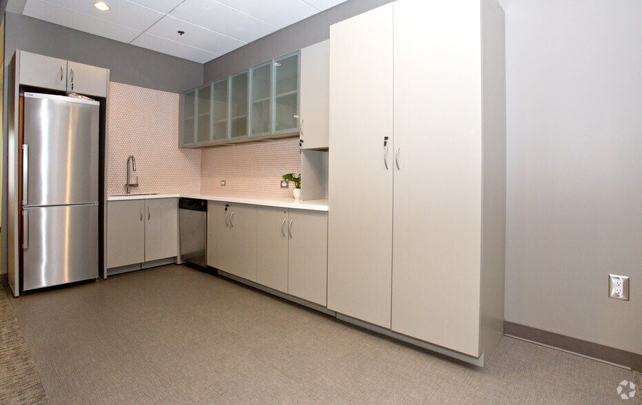 Photo of Lbby Floor Ste 100 - Spec Suite