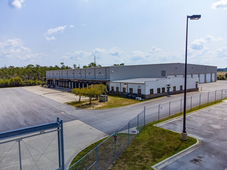 More Photos Of 7801 Commerce Blvd, Panama City Distribution For Sale