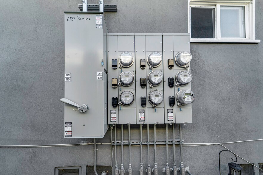More Photos Of 6127 Romaine St, Los Angeles Apartments For Sale