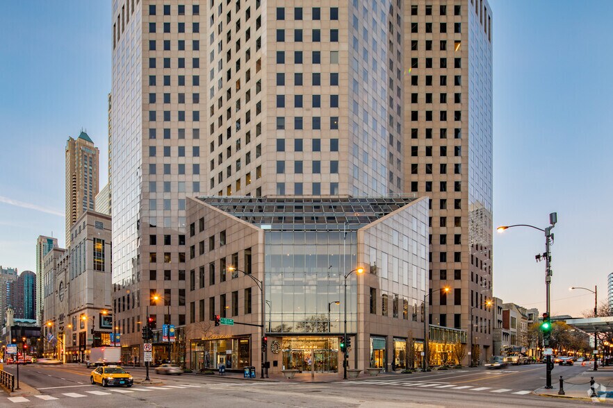 More Photos Of 940 N Michigan Ave, Chicago Office Residential For Lease