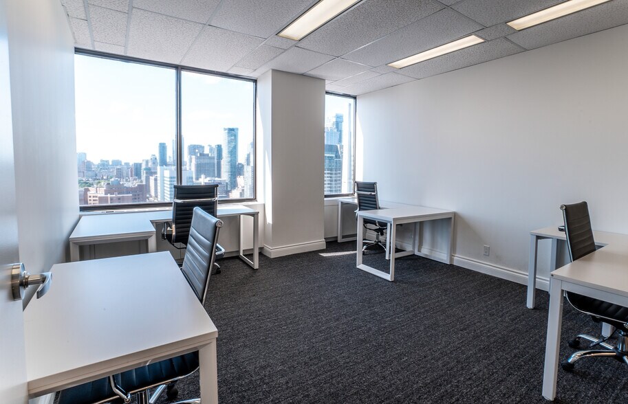 More Photos Of 180 Dundas St W, Toronto Coworking Space