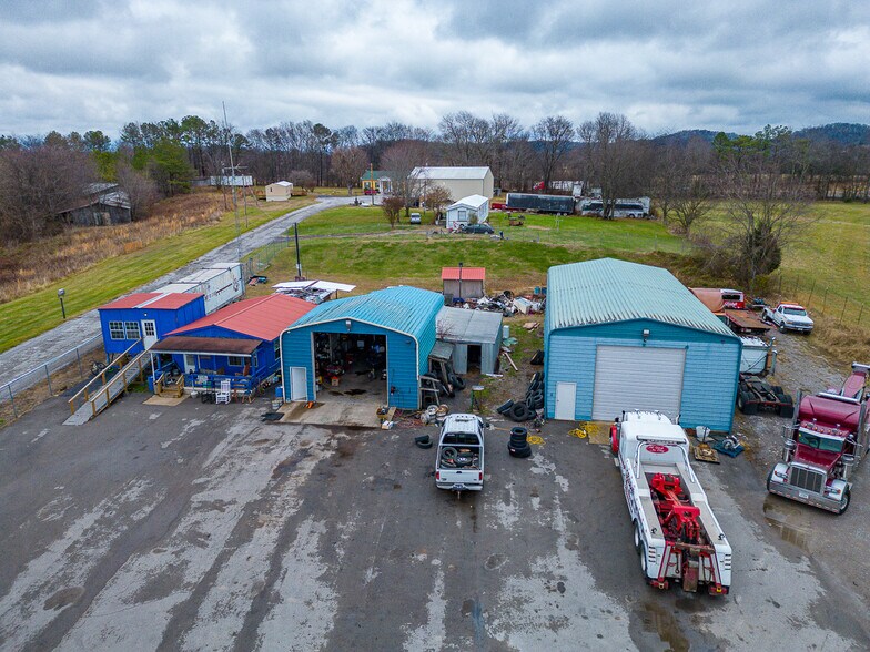 More Photos Of 9122 Lewisburg Hwy, Cornersville Auto Salvage Facility For Sale