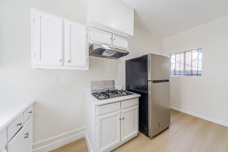 More Photos Of 2505-2509 Malabar St, Los Angeles Apartments For Sale