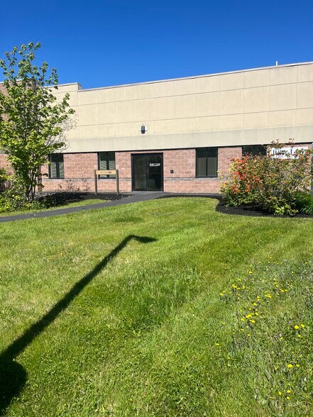 Primary Photo Of 202 Gannett Dr, South Portland Flex For Lease
