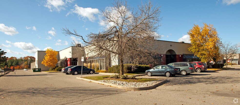 More Photos Of 110 W Beaver Creek Rd, Richmond Hill Light Distribution For Lease