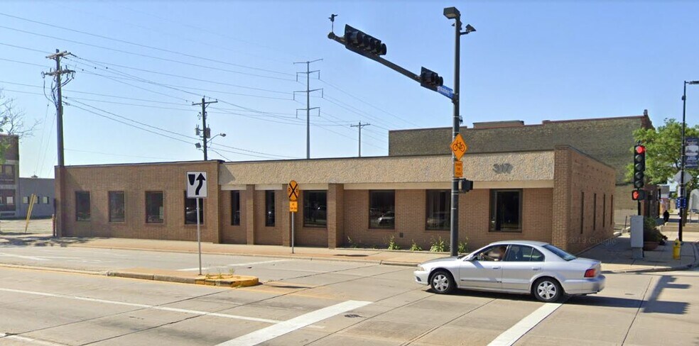 More Photos Of 317 W Walnut St, Green Bay Office For Lease