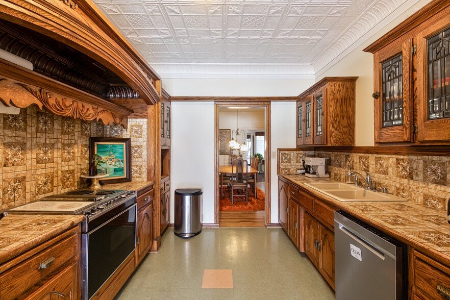 More Photos Of 2048 Mentone Blvd, Mentone Storefront Retail Residential For Sale