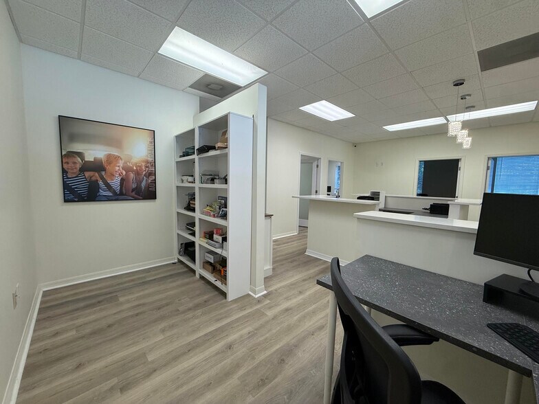 More Photos Of 2701-2703 Rew Cir, Ocoee Office Residential For Lease