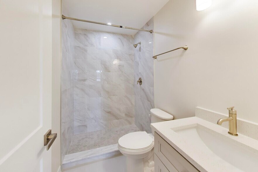 More Photos Of 8314-8324 W Grand Ave, River Grove Apartments For Sale