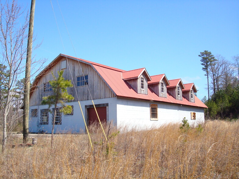 Primary Photo Of 4920 Highway 52 E, Ellijay Light Manufacturing For Sale