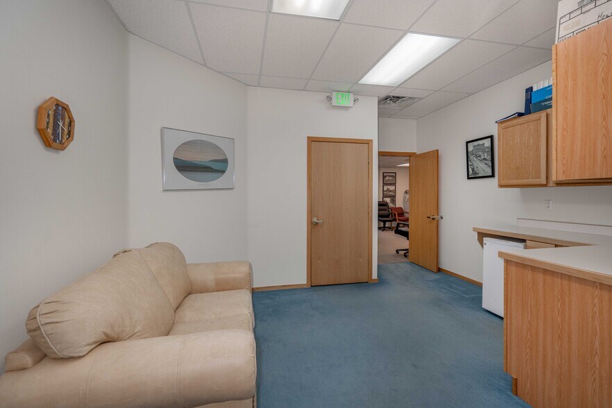 More Photos Of 1371 E Hecla Dr, Louisville Office For Sale