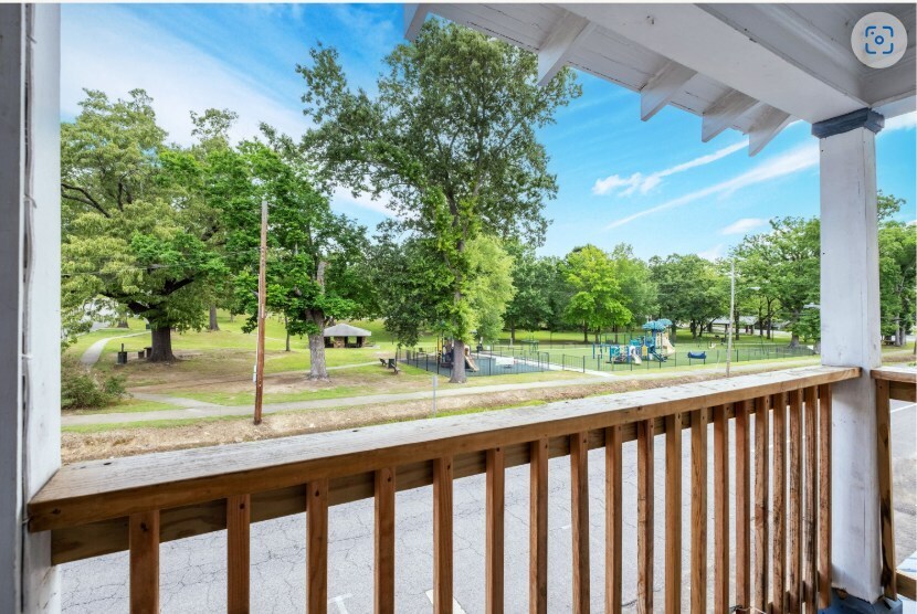 More Photos Of 201 E Main, Heber Springs Hotel For Sale