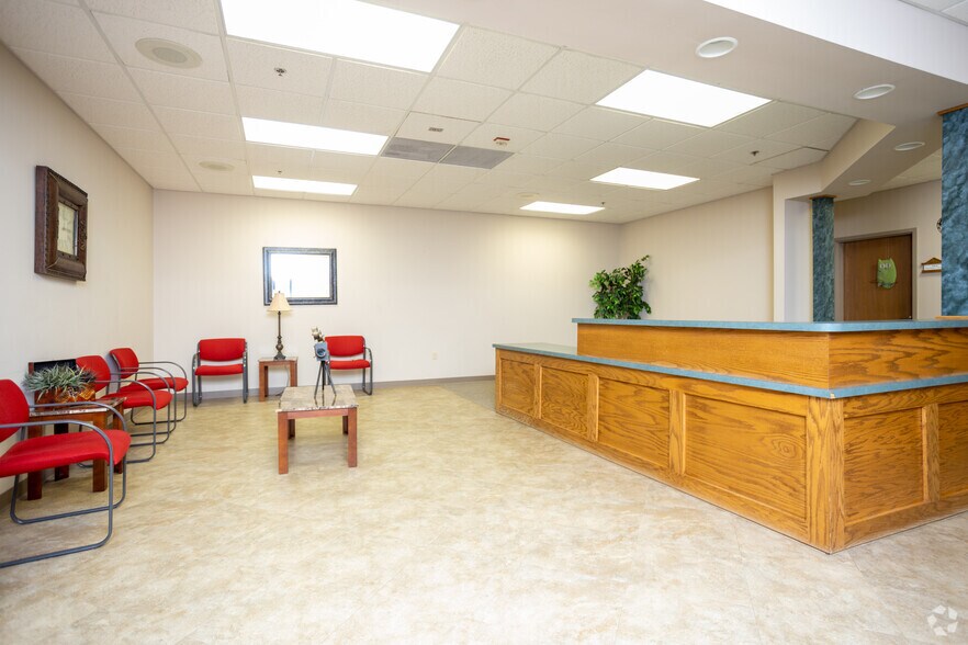 More Photos Of 1713 Marion-Mt Gilead Rd, Marion Storefront Retail Office For Lease