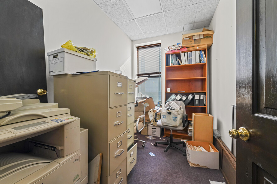 More Photos Of 132-134 S Swan St, Albany Office Residential For Sale