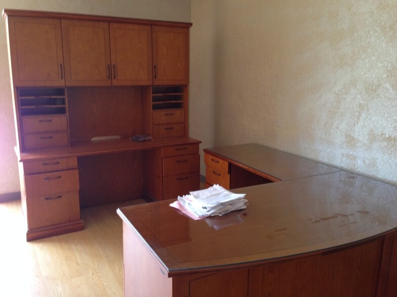 More Photos Of 7064 Sampey Rd, Groveland Light Manufacturing For Lease