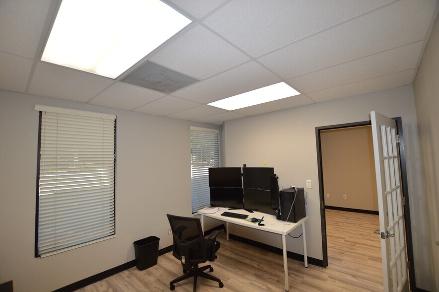 More Photos Of 201-207 S Allen Dr, Allen Office For Sale