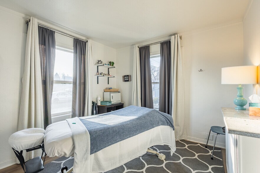 More Photos Of 1123 Blaine St, Caldwell Office For Sale