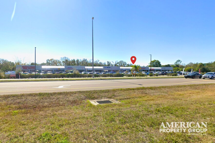 More Photos Of 8227 US Highway 301 N, Parrish General Retail For Lease