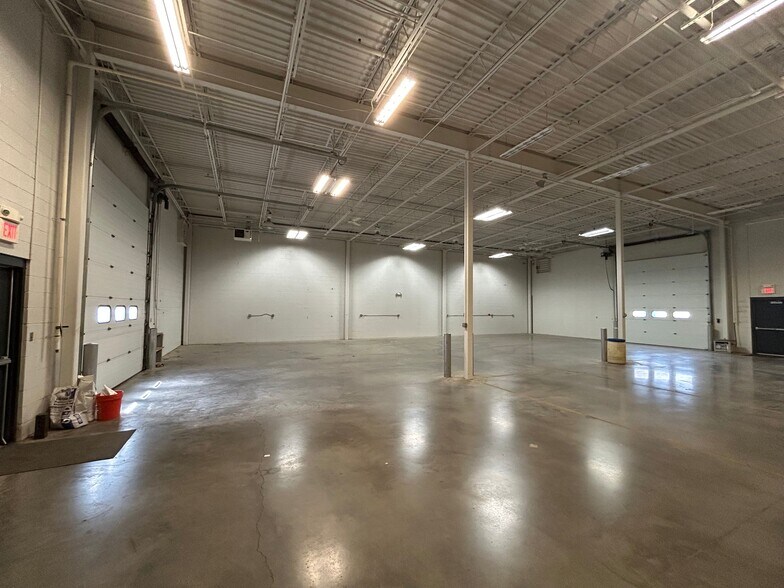 More Photos Of 221 McRand Ct, Hagerstown Light Distribution For Lease