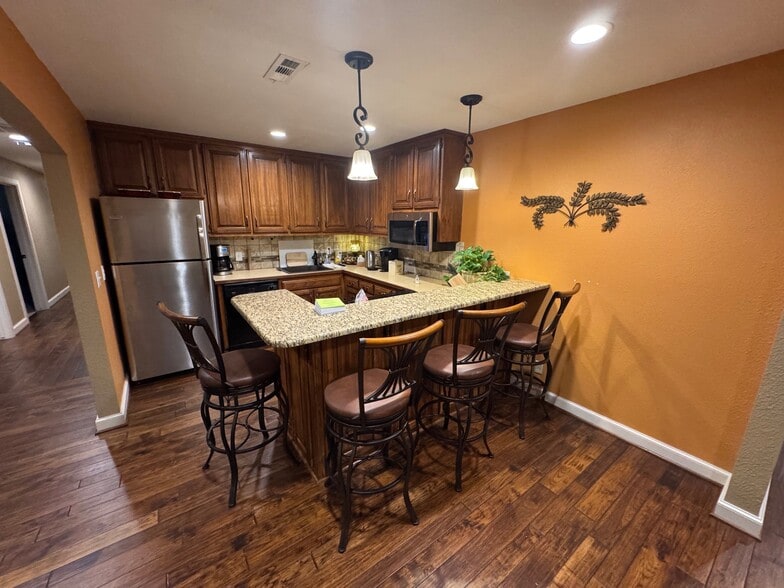 More Photos Of 6964 S 69th East Ave, Tulsa Medical For Sale