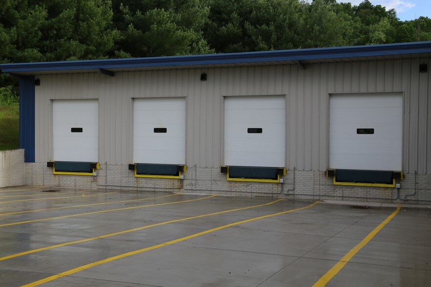 More Photos Of 1690 Greene St, Marietta Warehouse For Lease