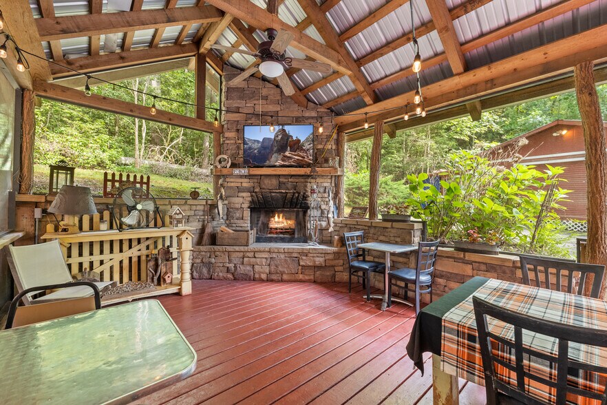 More Photos Of 15702 Highway 197 N, Clarkesville Hospitality For Sale