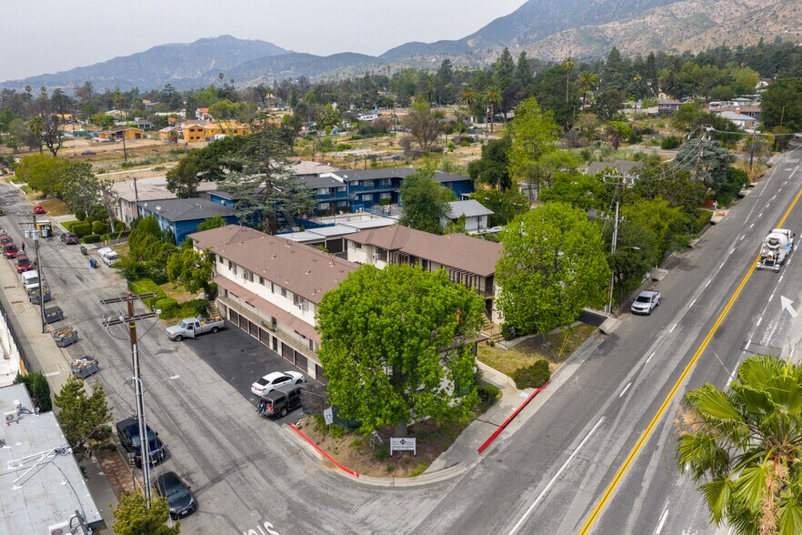 More Photos Of 2629-2643 1/2 Lake Ave, Altadena Apartments For Sale