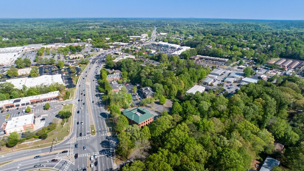 More Photos Of 525 E Crossville Rd, Roswell Office For Sale
