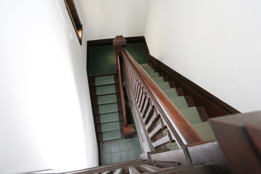 More Photos Of 1205 Elm St, Youngstown Religious Facility For Sale