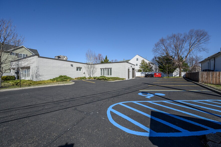 More Photos Of 1400 Union Ave, Union Beach Office For Sale