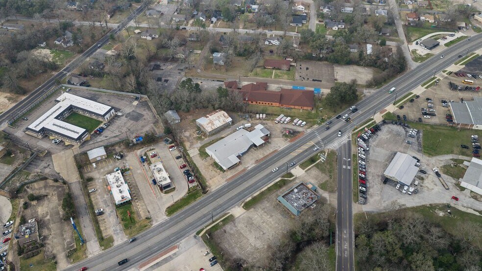 More Photos Of 1006 South Timberland Dr, Lufkin Industrial For Sale