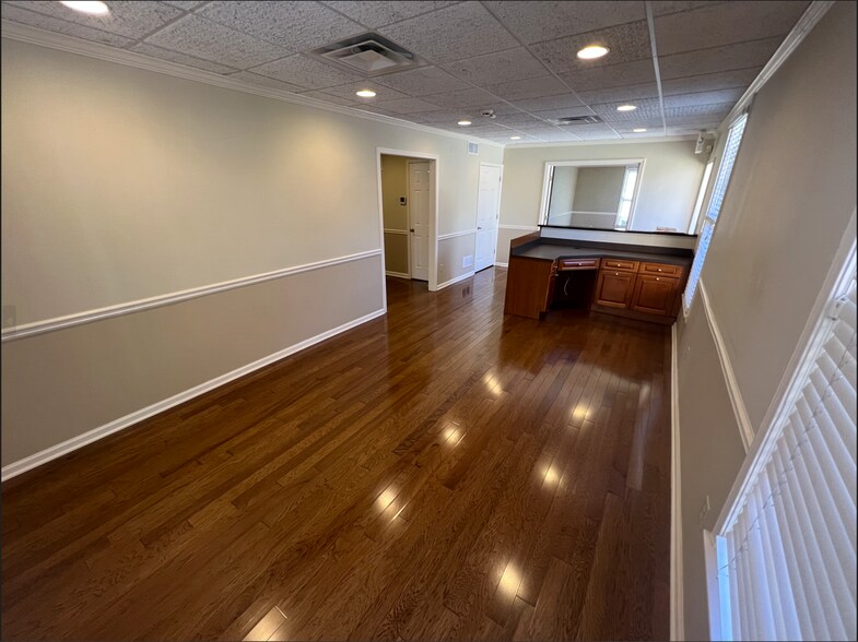 More Photos Of 1827 Powers Ferry Rd SE, Atlanta Unknown For Lease