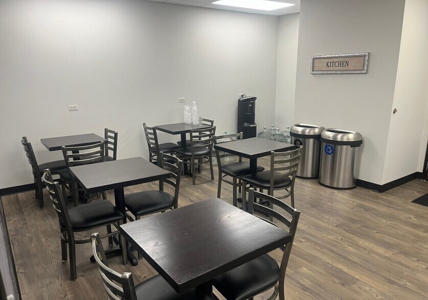 More Photos Of 1751 S Naperville Rd, Wheaton Medical For Sale