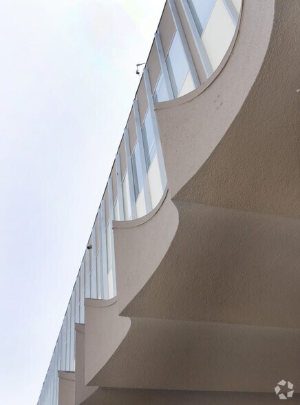 More Photos Of 18250 Roscoe Blvd, Northridge Medical For Lease