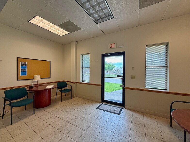 More Photos Of 7217 Peppermill Pky, North Charleston Industrial For Lease