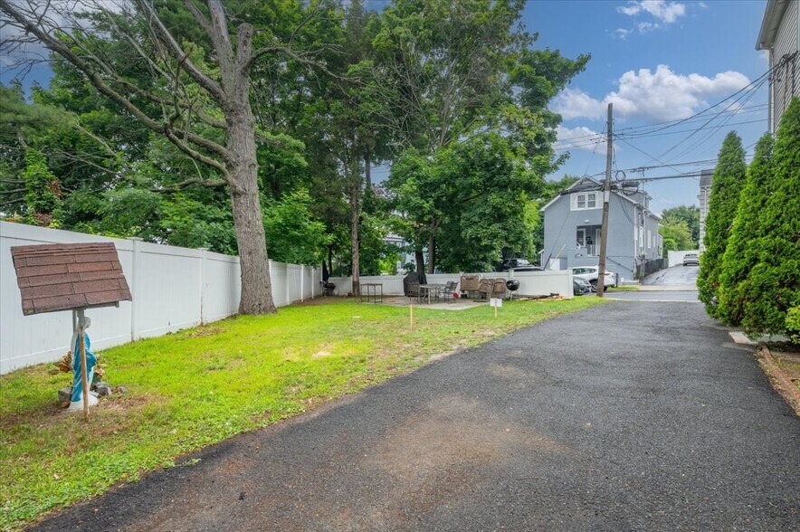 More Photos Of 95 Grant St, Rye Brook Multifamily For Sale