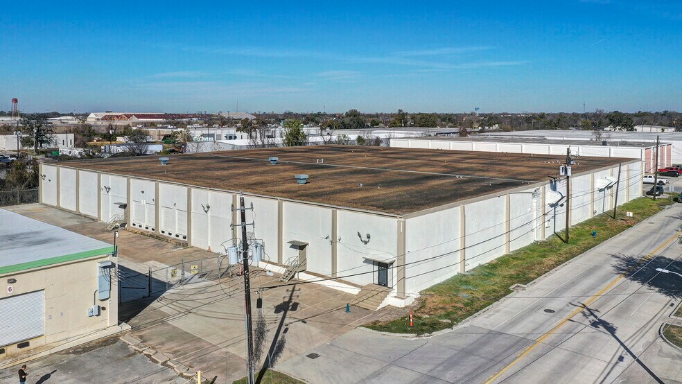 More Photos Of 1234 Kress St, Houston Warehouse For Lease